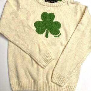 Heritage Cream Sweater with Green Clover